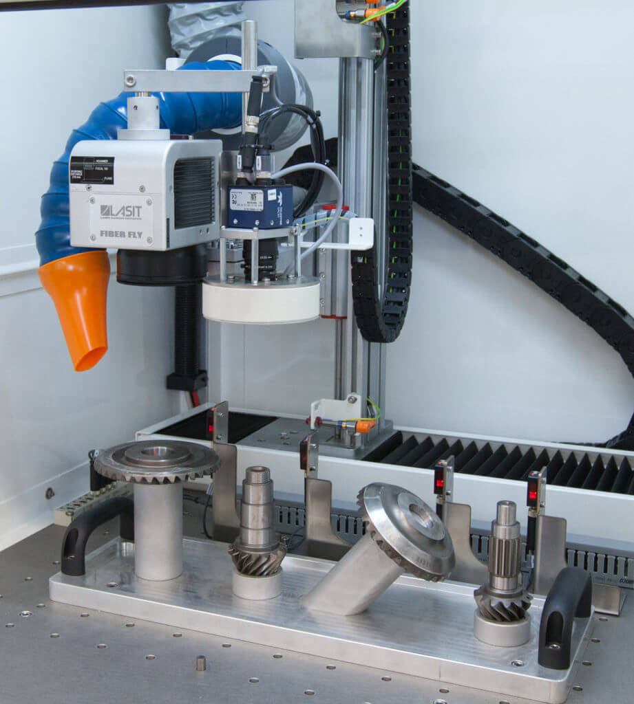 sistema-di-visione-reflex-2-921x1024 La différence entre la lecture, le classement et la vérification des codes bidimensionnels : trois niveaux de contrôle de la qualité