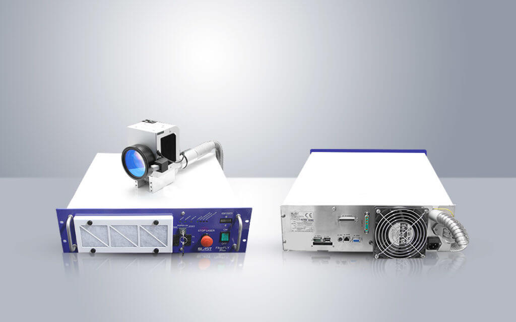 PowerMark-FiberFlyCopertinaVideo-1024x639 Marquage laser UV et vert sur les composants électroniques : intégration, précision et automatisation des lignes de production