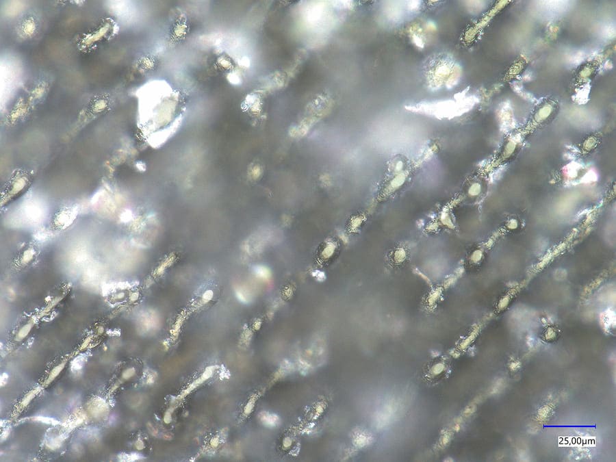 6-granulometria-pico-1 Glass Transformation with Laser Marking: Applications and Benefits