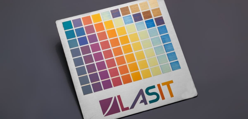 Incisione-laser-colorata-su-metalli-1024x491 Laser MOPA versus Laser a Fibra: quali sono i vantaggi?