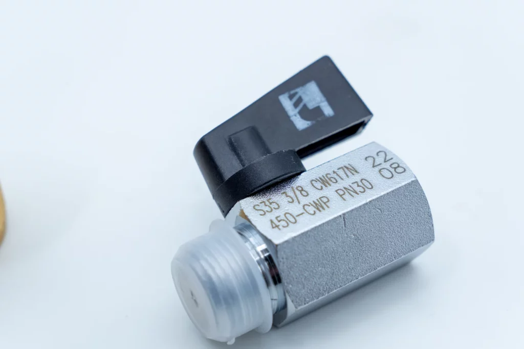 DSC00520-1024x683 Marquage laser 3D : l'évolution technologique dans l'industrie de la robinetterie