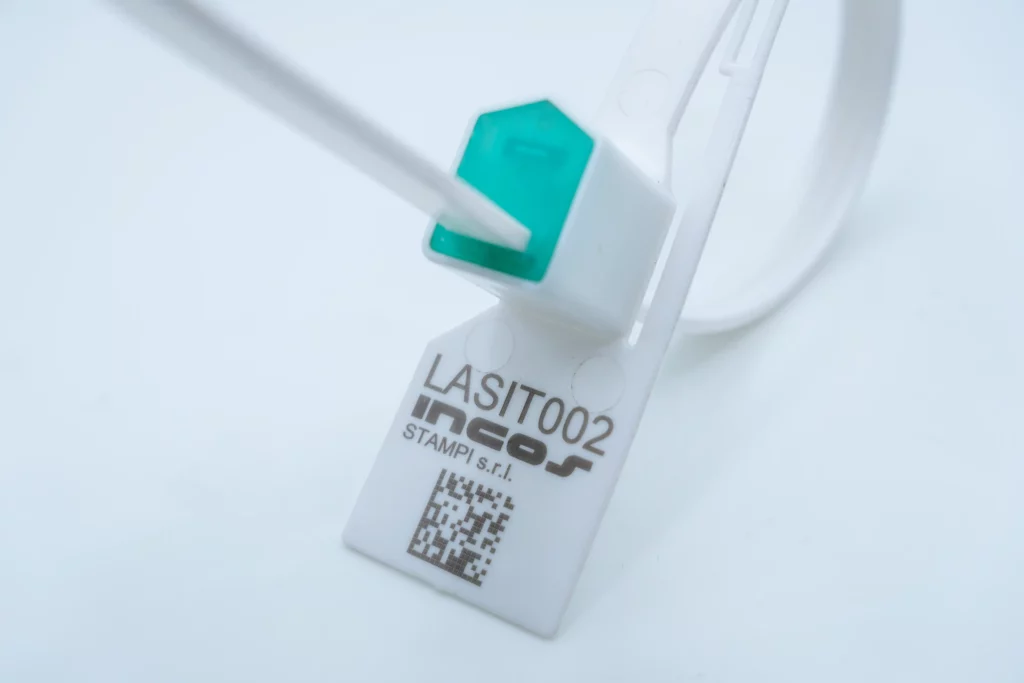 Marcatura-Laser-UV-settore-Medicale-1024x683 UV laser marking on plastic medical devices