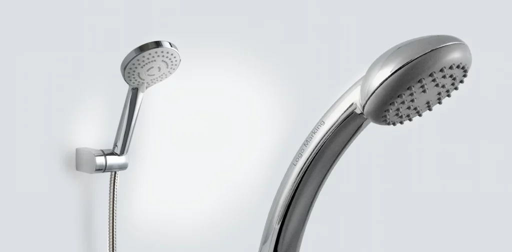 Marcatura-laser-rubinetteria-doccia-1024x504 Marquage laser 3D : l'évolution technologique dans l'industrie de la robinetterie