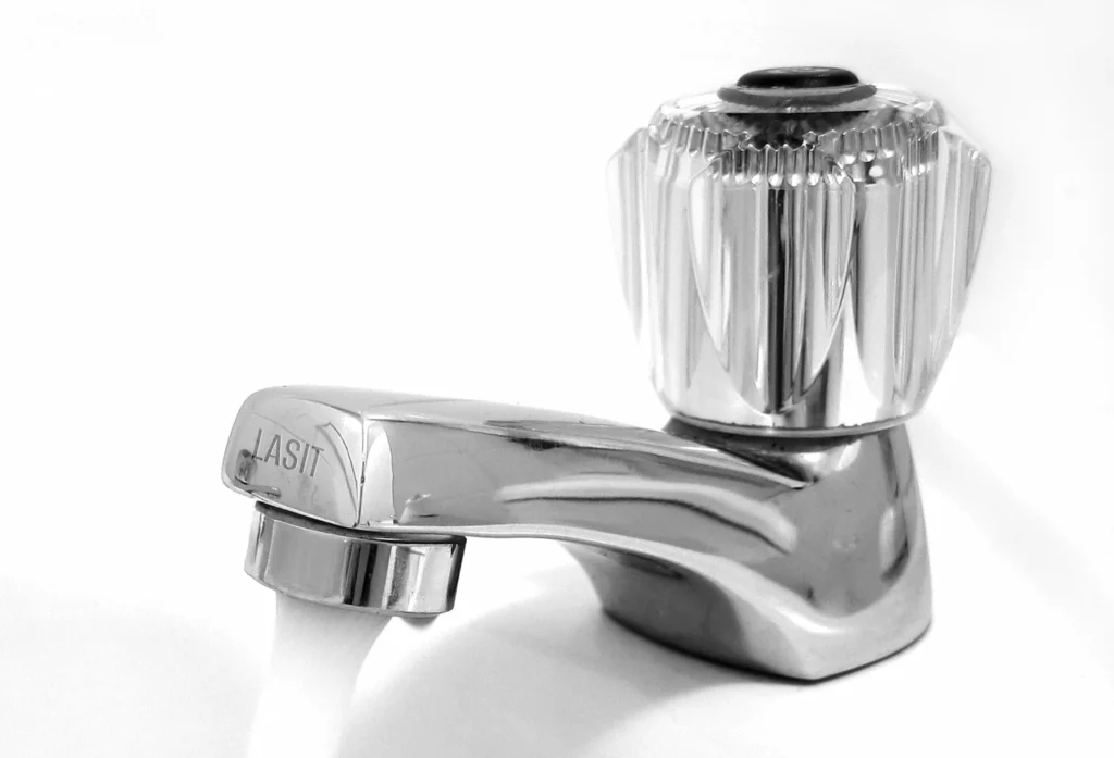 Rubinetteria_Laser_LASIT_Marking-1024x697 Intégration du marquage laser dans les lignes de production automatisées de robinetterie