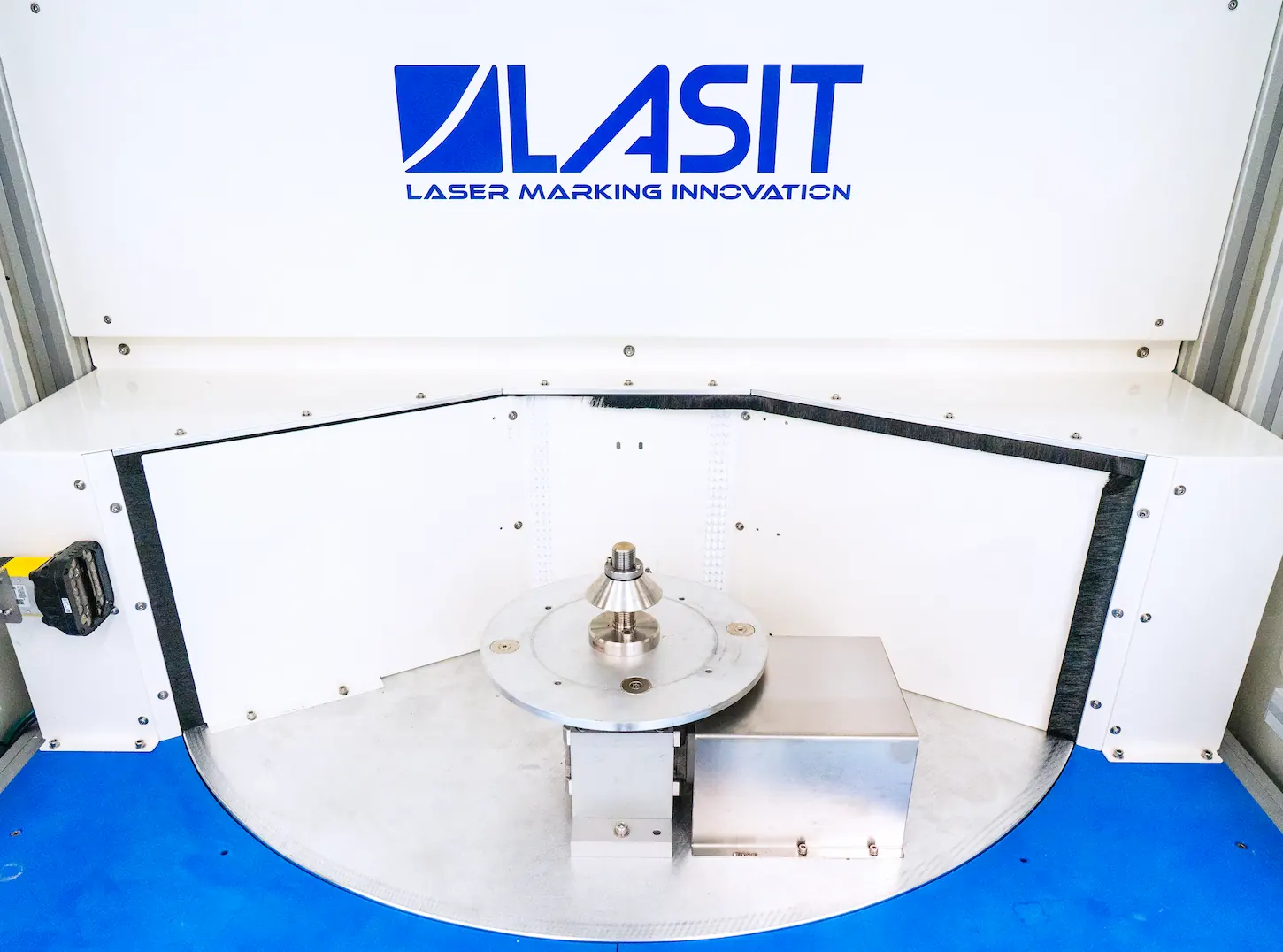 Rotopico-tavola-rotante-per-easy-check L'expertise laser de LASIT et les capteurs 3D de LMI révolutionnent Easy Check
