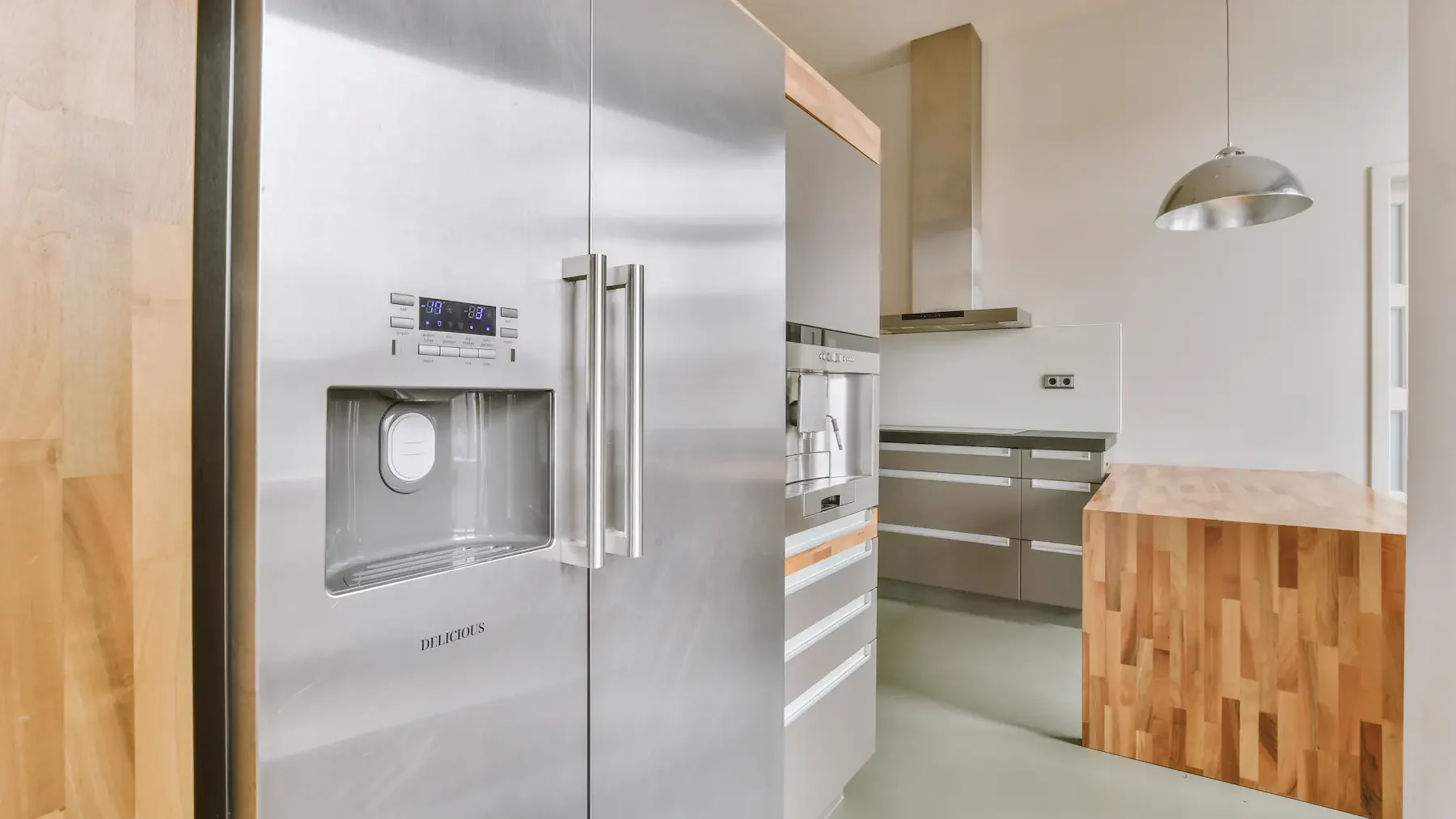 interior-kitchen-edited Marquage laser picoseconde pour les appareils électroménagers haut de gamme : qualité et durabilité supérieures