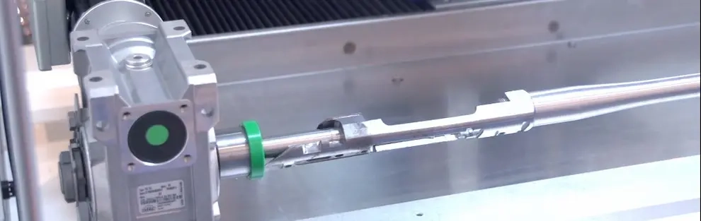 asse-contropunta-towermark-xyz-1 Precision laser marking for rifle manufacturing: the TowerMark XYS solution for complete traceability