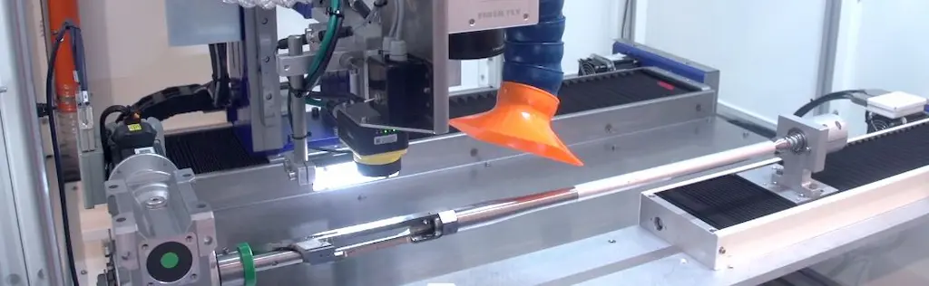 asse-contropunta-towermark-xyz-2 Precision laser marking for rifle manufacturing: the TowerMark XYS solution for complete traceability