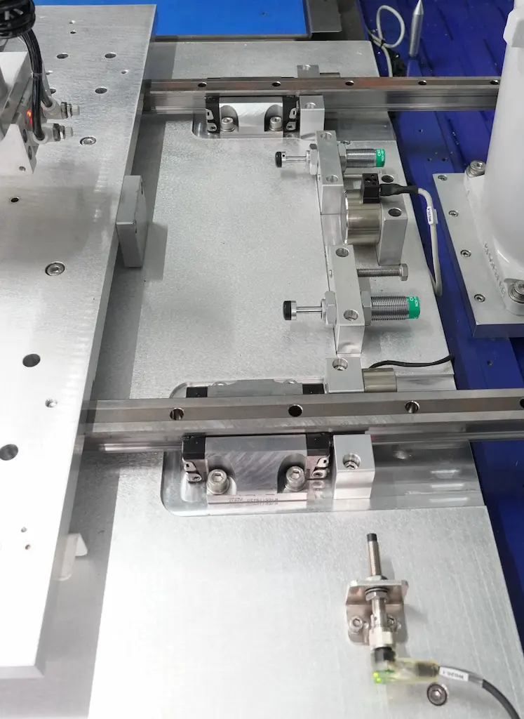 struttura-lineare-assi-towertool Automated Laser Marking for Cutting Tools: The TowerTool Solution for High Volume Production